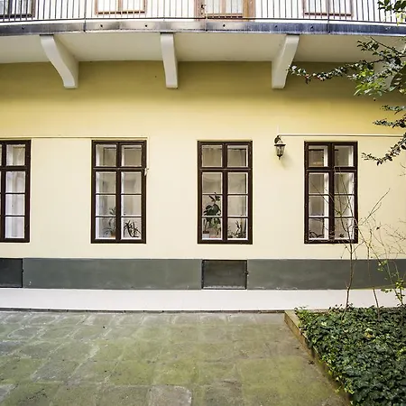 Appartamento Unique Retro Flat At Gozsdu Court *